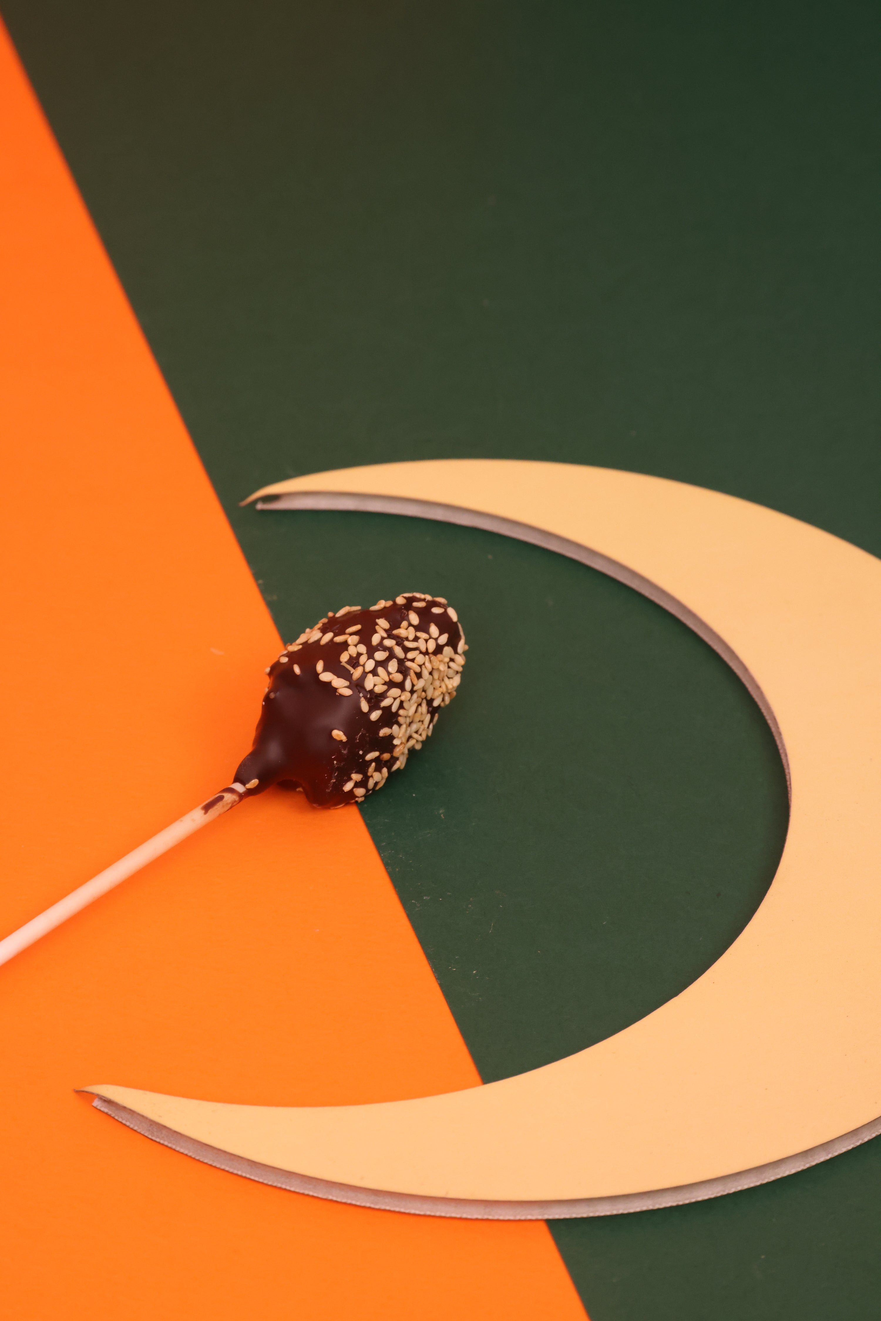 Chocolate date lollipop